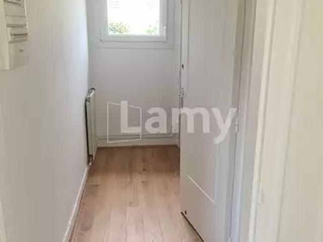 location appartement, 85.0 m² au dernier étage