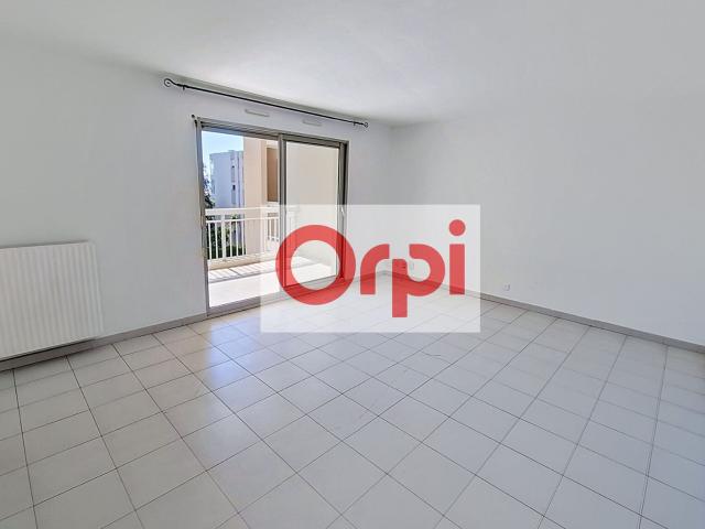 Location appartement, 88.78 m² T 4 à Saint Laurent du Var, 1 600 €