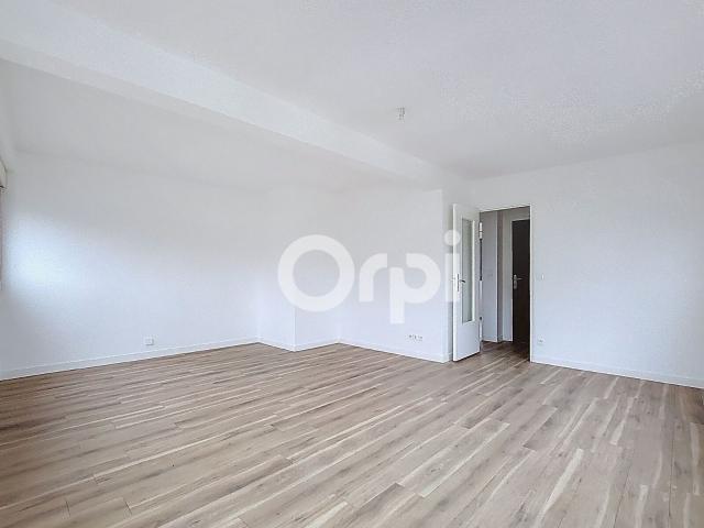 Location appartement, 88.04 m² T 4 à Creil, 890 €