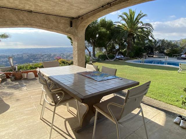 Location Maison 8 pièces 300 m2 Nice