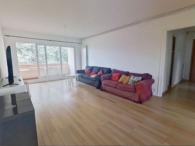 Location appartement, 91 m² T 4 à Écully, 1 290 €