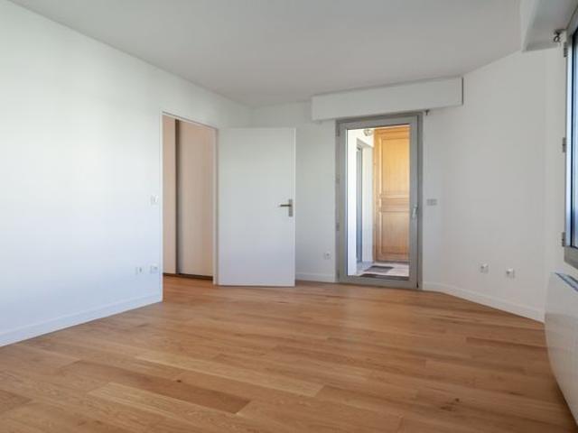 Location Appartement 92400, Courbevoie france