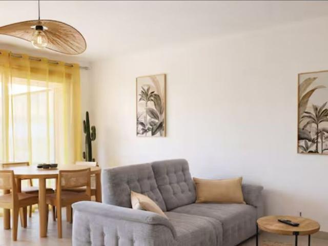 Location appartement, 94 m² T 4 à Fréjus, 1 900 €