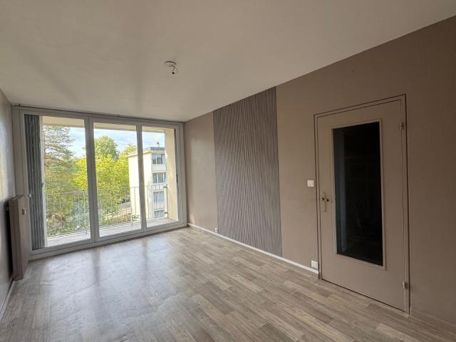 Location appartement, 94 m² T 4 à Limoges, 750 €