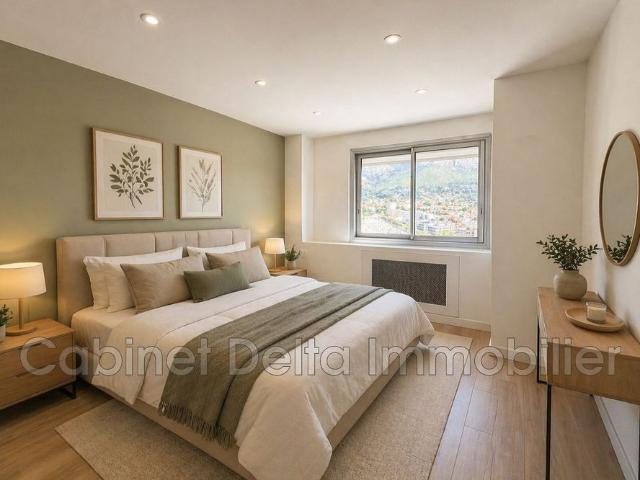 Location Appartement 4 pièces 98m² TOULON 83000