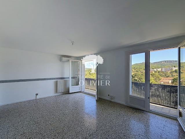 Location Appartement 5 pièces 80.14 m2 Apt