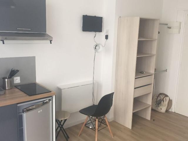Location appartement, 13.5 m² T 1 à Le Havre, 450 €