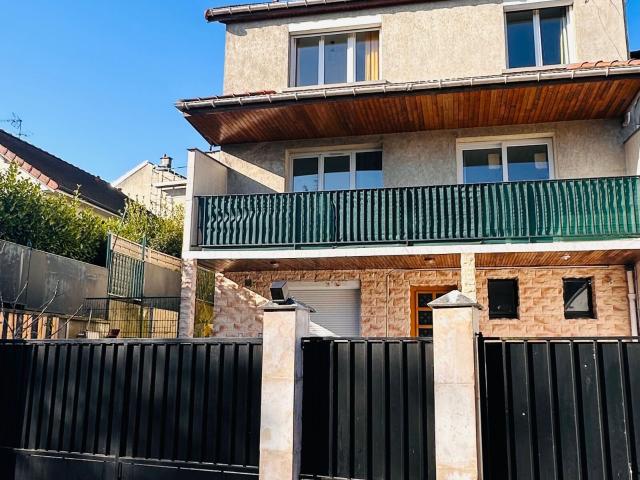 Location appartement, 13.8 m² T 1 à Rosny sous Bois, 675 €