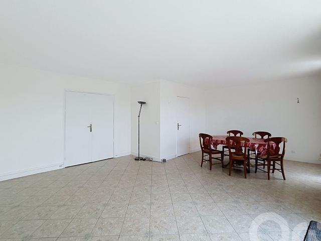 Location appartement, 102.78 m² T 4 à Maisons Alfort, 2 300 €