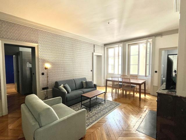 Location appartement, 103.71 m² T 4 à Lyon 2, 1 927 €