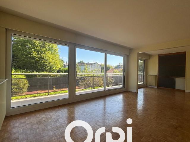 Location appartement, 106.36 m² T 4 à Meudon, 2 500 €