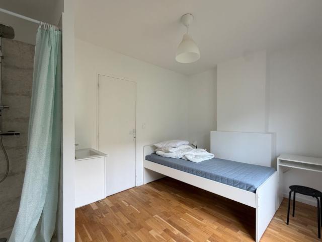 Location appartement, 10 m² T 1 à Valenciennes, 340 €