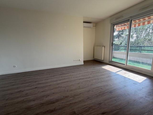 Location appartement, 11083 m² T 4 à Tassin la Demi Lune, 1 595 €