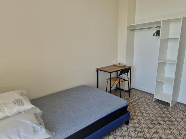 Location appartement, 12.4 m² T 1 à Triel sur Seine, 600 €