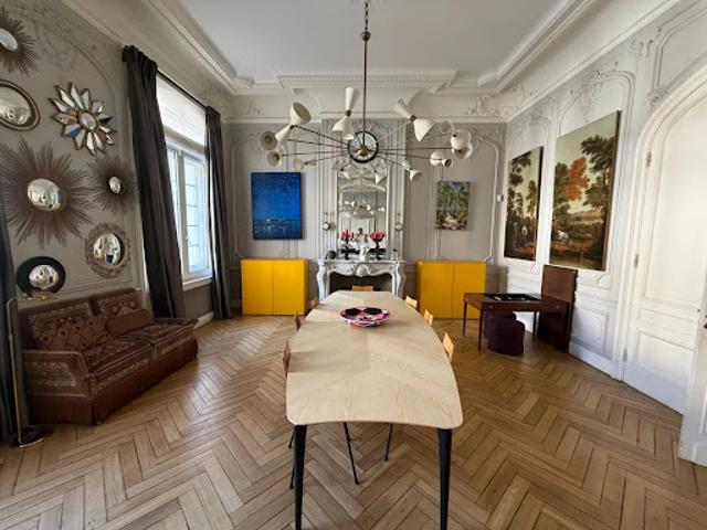 Location Hôtel particulier 12 pièces 552.41 m2 Bordeaux