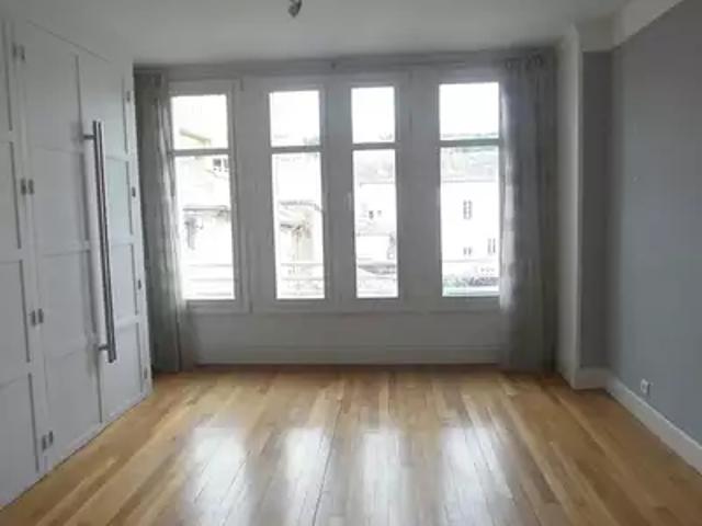 location appartement, 131.66 m²