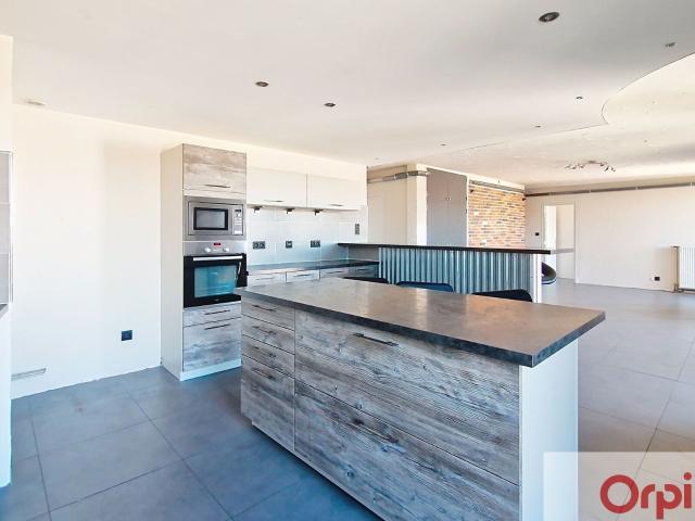 Location appartement, 132.76 m² T 3 à Montluçon, 800 €