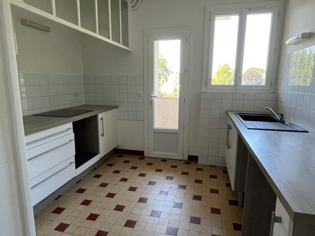Location appartement, 133 m² T 5 à Pau, 1 240 €
