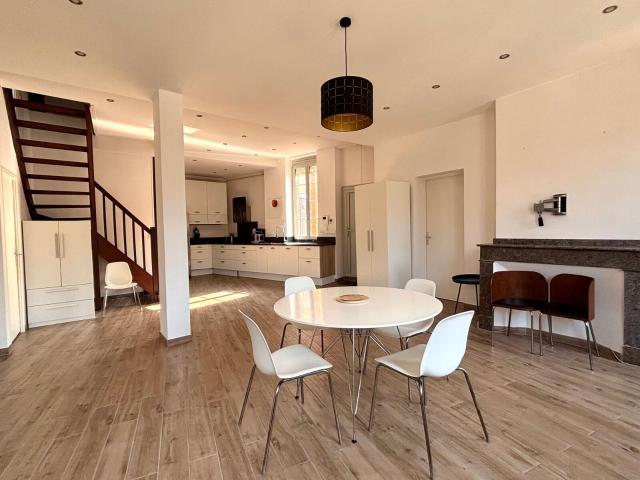 Location appartement, 135.96 m² T 5 à Toulouse, 2 390 €