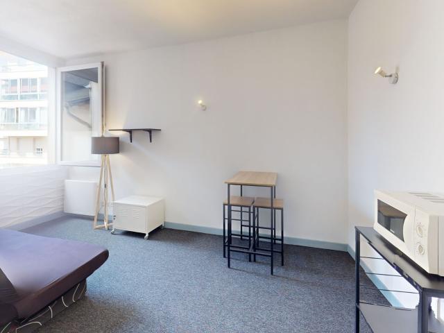 Location appartement, 17.03 m² T 1 à Rodez, 350 €
