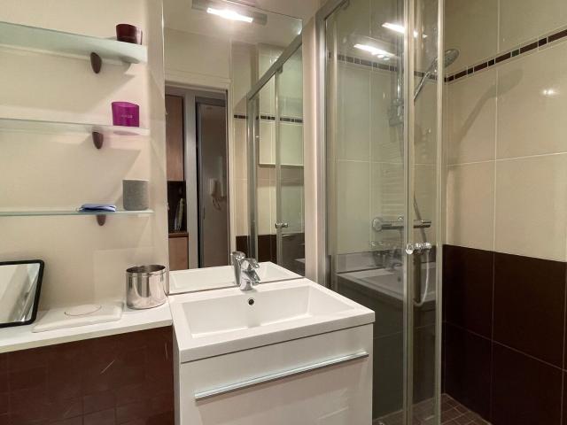 Location appartement, 14.75 m² T 1 à Paris 17, 887 €