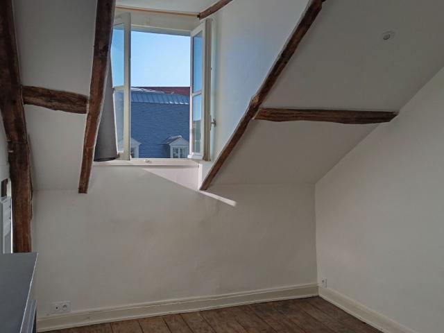 Location appartement, 14.86 m² T 1 à Rennes, 520 €