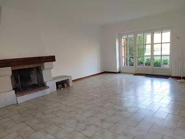 location appartement, 187.0 m² garage