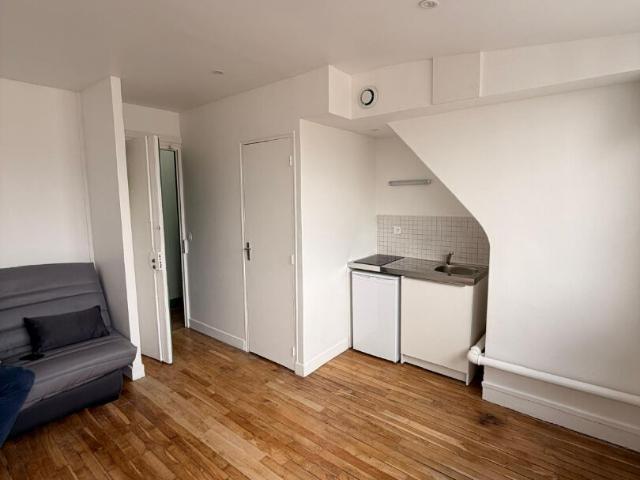 Location Appartement 16m2 PARIS 17