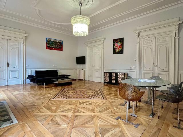 Location appartement, 180.18 m² T 3 à Toulouse, 2 800 €