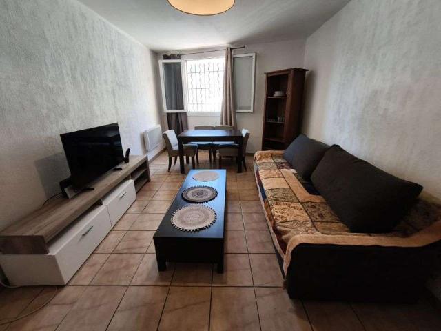 Location appartement 1 pièce Marseille 7e 13
