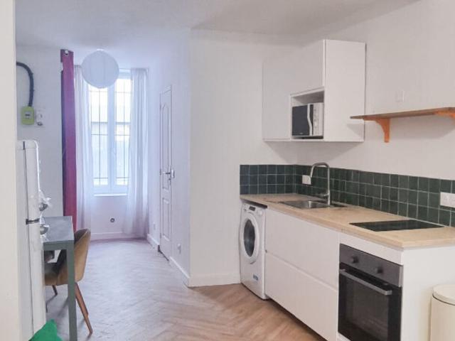 Location appartement 1 pièce Marseille 05 13005 868083