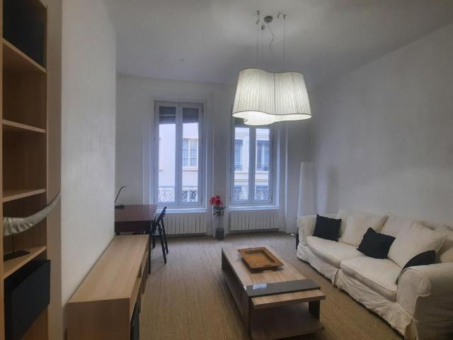 Location Appartement 1 pièce Meublé 46m² LYON 6ème