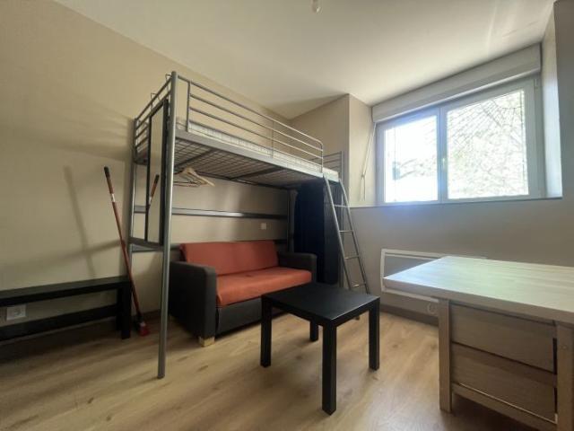 Location Appartement 1 pièce Meublé 13m² EGLETONS 19300