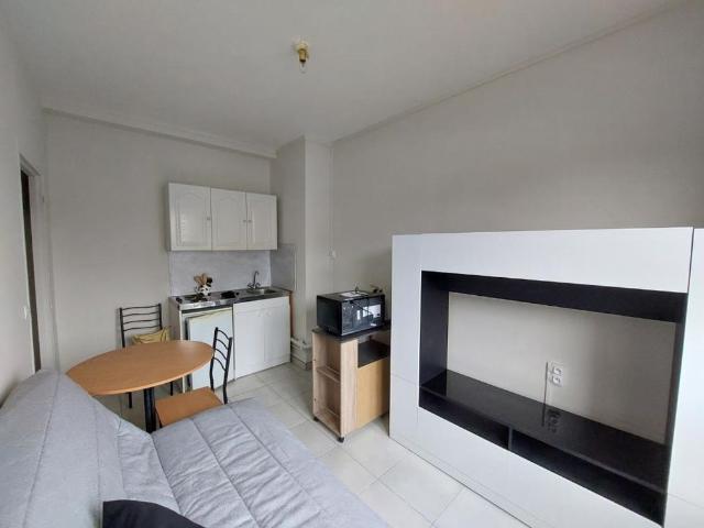 Location Appartement 1 pièce Meublé 17m² EVREUX 27000