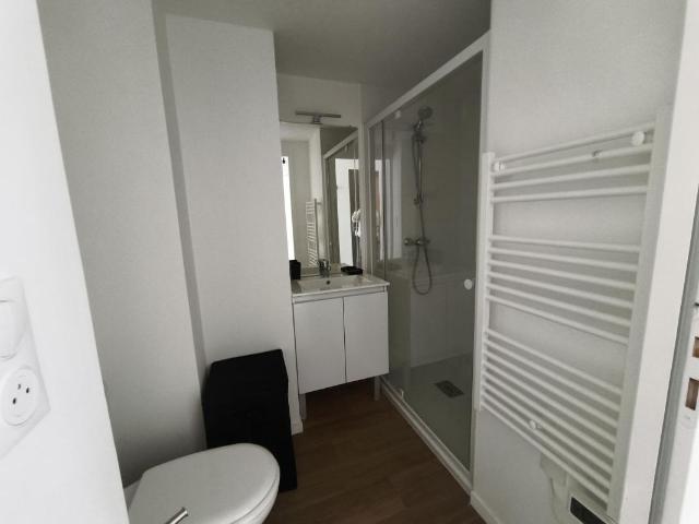 Location Appartement 1 pièce Meublé 17m² NANTES 44300