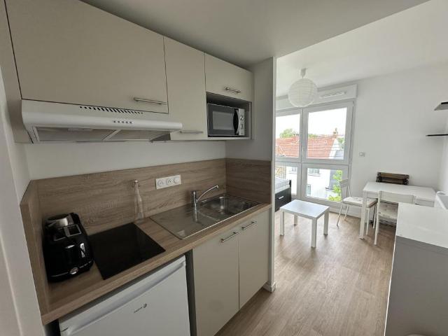 Location Appartement 1 pièce Meublé 17m² NANTES 44300