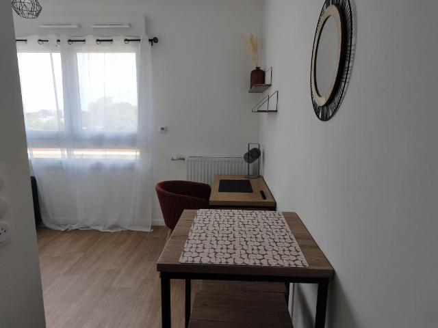 Location Appartement 1 pièce Meublé 17m² NANTES 44300