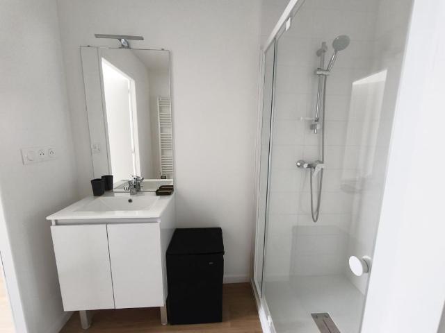 Location Appartement 1 pièce Meublé 17m² NANTES 44300