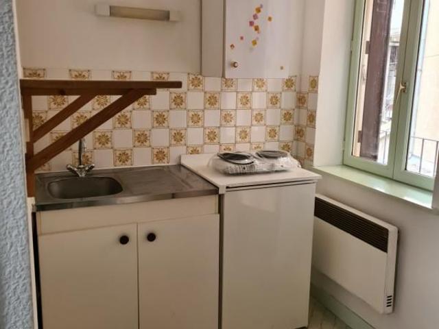 Location Appartement 1 pièce Meublé 15m² LE CREUSOT 71200