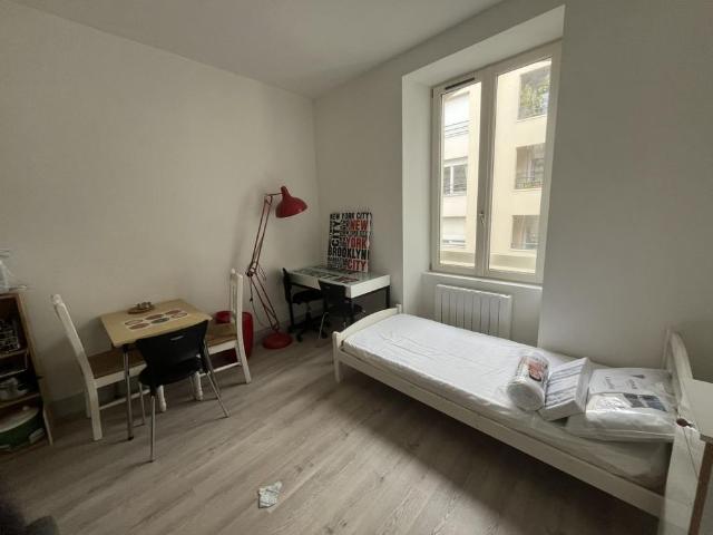 Location Appartement 1 pièce Meublé 18m² ANGERS 49000