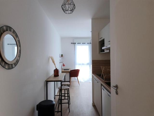 Location Appartement 1 pièce Meublé 18m² NANTES 44300