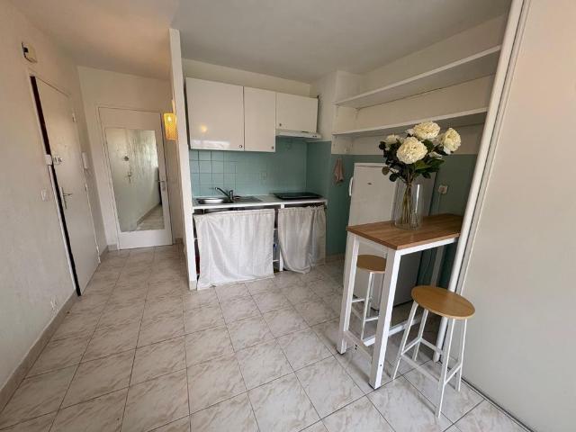 Location Appartement 1 pièce Meublé 21m² CAGNES SUR MER 06800