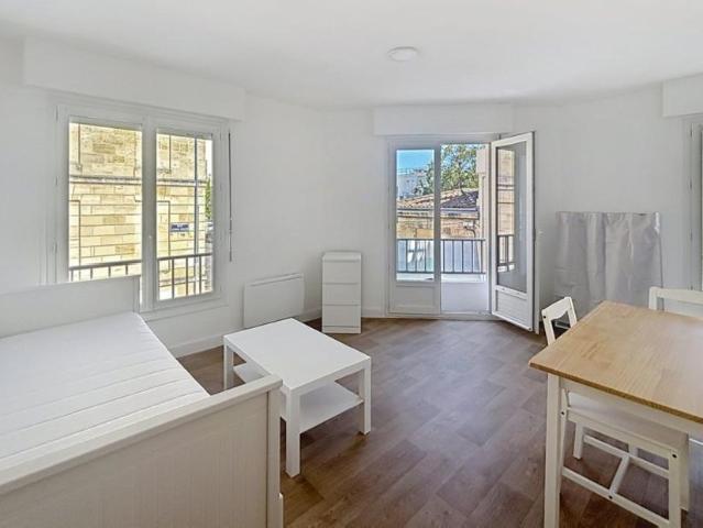 Location Appartement 1 pièce Meublé 24m² BORDEAUX 33000