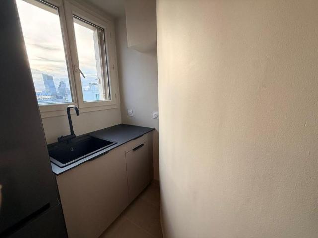 Location Appartement 1 pièce Meublé 33m² CHARENTON LE PONT 94220