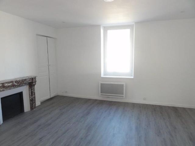Location Appartement 1 pièce Meublé 31m² LE CREUSOT 71200