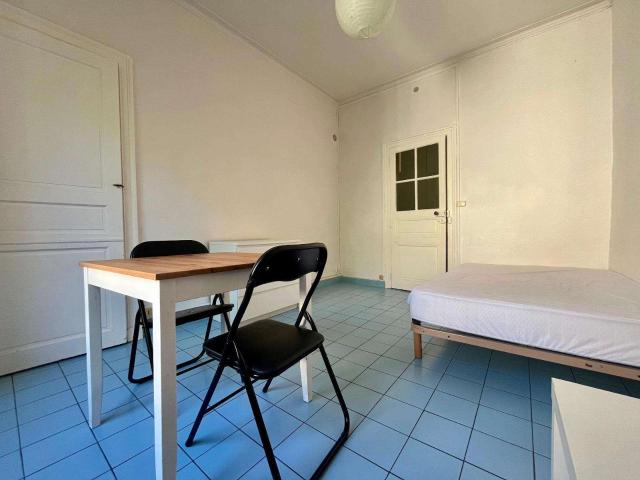 Location appartement 1 pièce Nantes Centre Ville 44