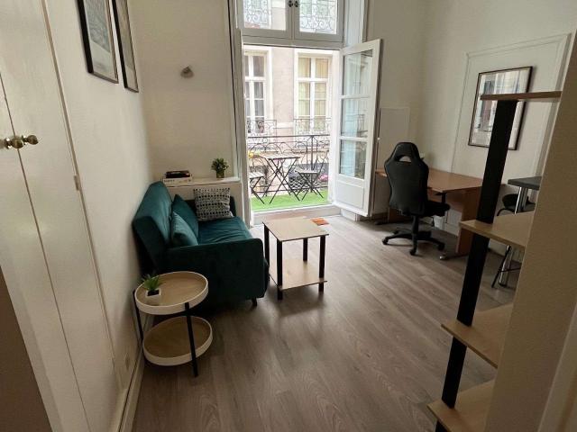 Location appartement 1 pièce Nantes Centre Ville 44