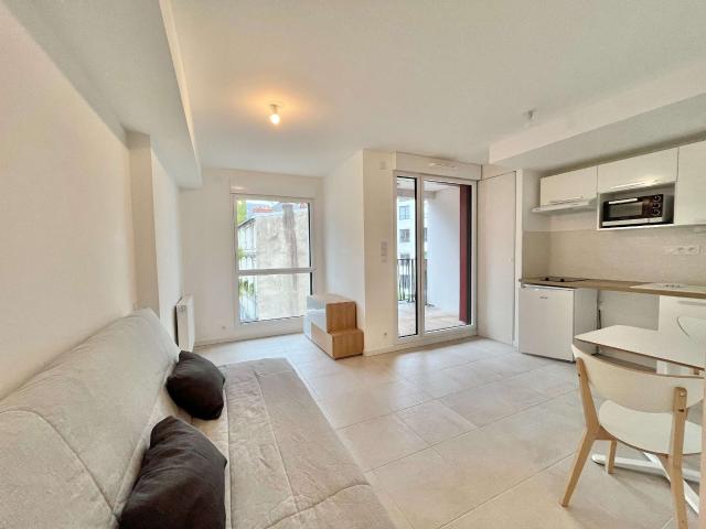 Location appartement 1 pièce Nantes Centre Ville 44