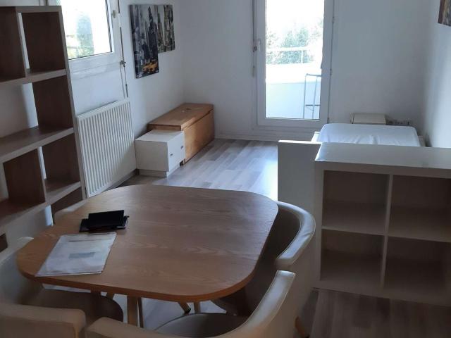 Location appartement 1 pièce Nantes Rond Point de Paris Blanche de Castille 44