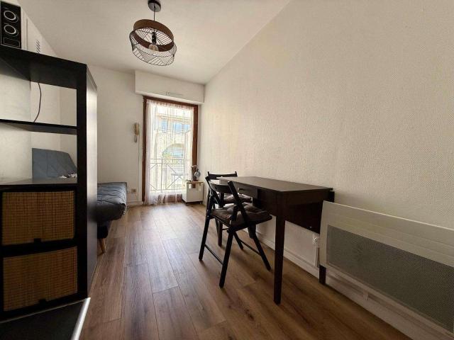 Location appartement 1 pièce Nantes Saint Clément Jardin des plantes 44